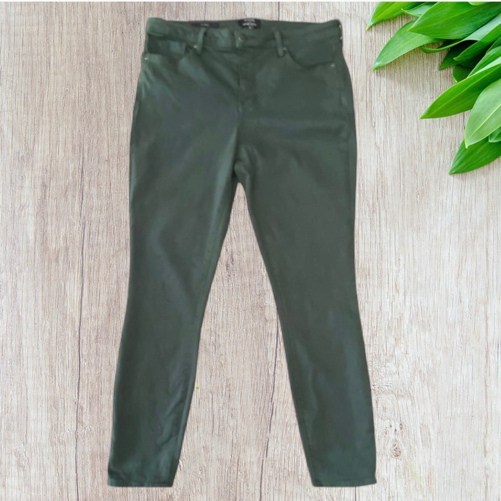 💥2 x HOST PICK💥 NYDJ for Chico’s Green Flawless Contour Skinny Ankle Jeans